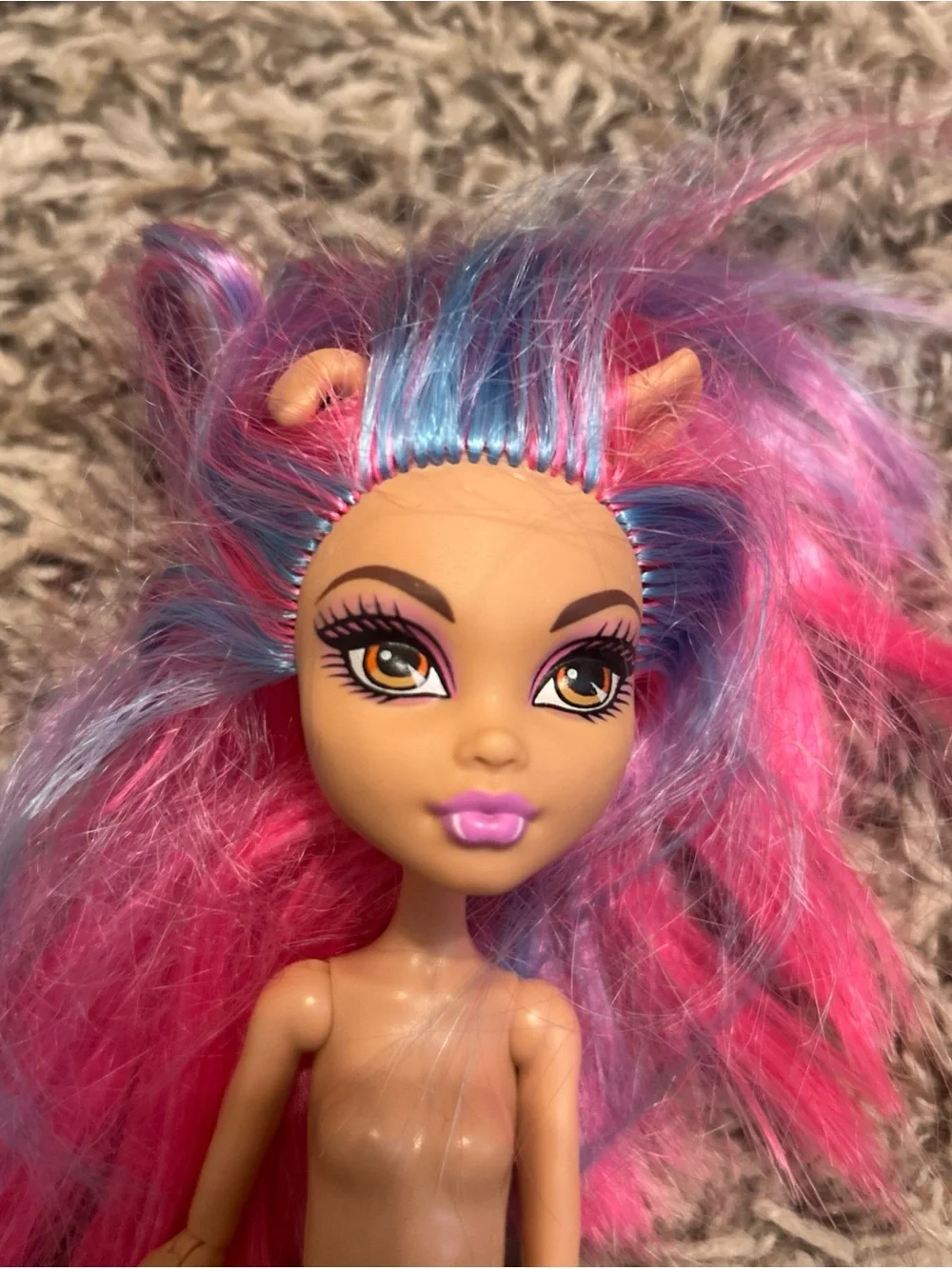 Monster High Howleen Wolf Doll 2011, Pink Hair. No clothes or shoes or accessori